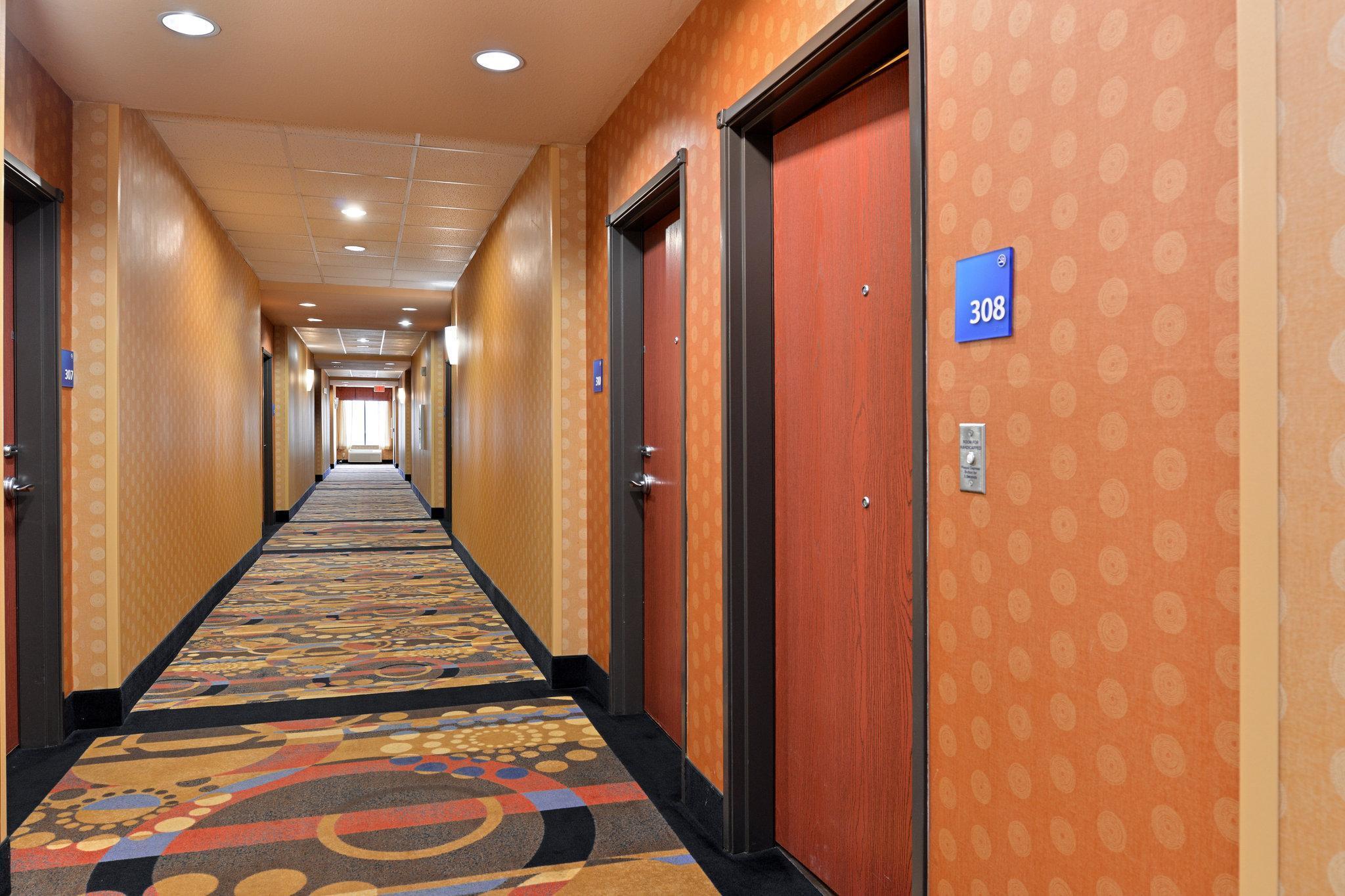 Holiday Inn Express & Suites Van Buren-Fort Smith Area, An Ihg Hotel Экстерьер фото